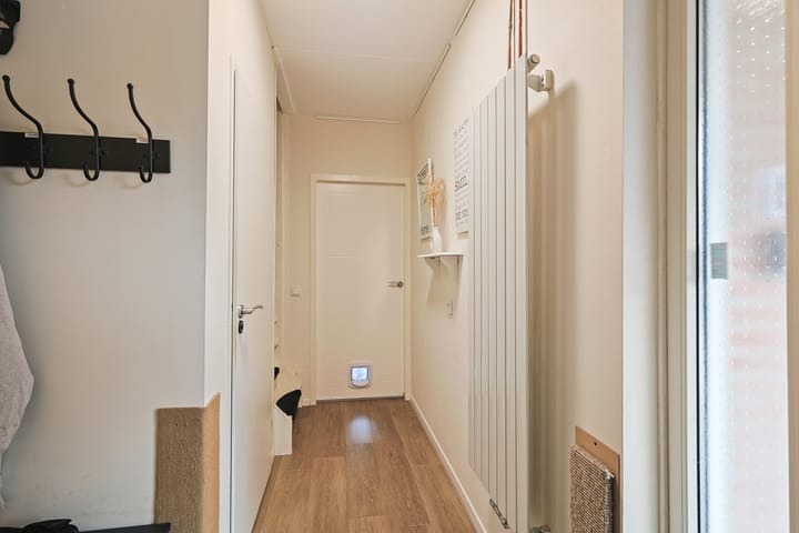 Foto 3 van Kruiszwin 3731