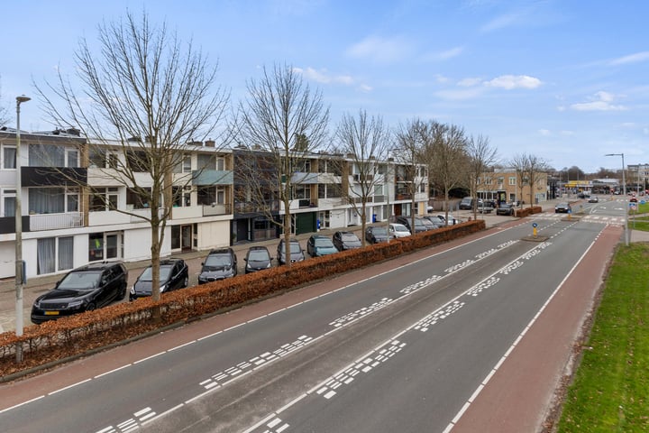 Bekijk foto 35 van Van Boshuizenstraat 679