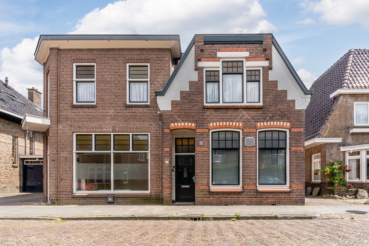 Bekijk foto 1 van Oosterhoutstraat 11