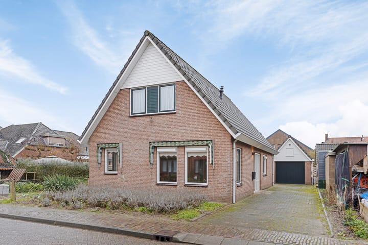 Foto 1 van Schoolstraat 17