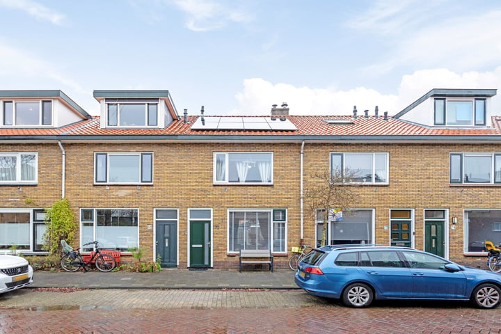 View photo 1 of Evertsenstraat 70