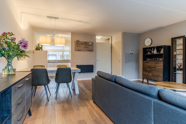 Foto 3 van Henri Osewoudtstraat 6