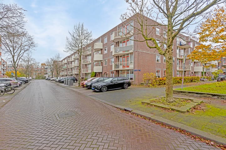 Foto 2 van Minahassastraat 161