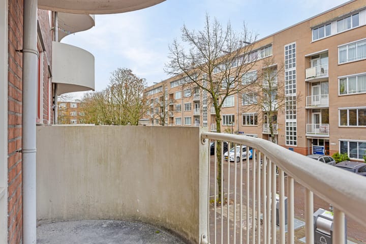 Foto 8 van Minahassastraat 161