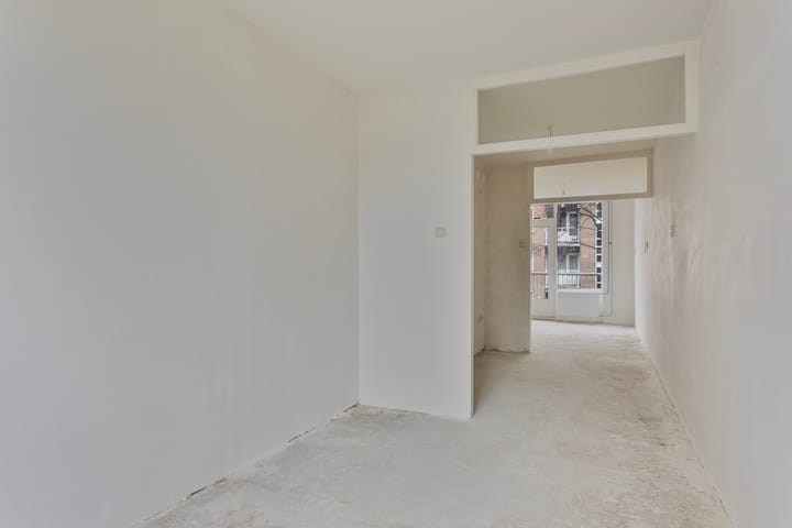 Foto 10 van Minahassastraat 161