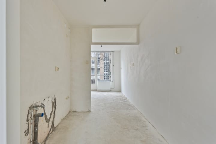 Foto 11 van Minahassastraat 161