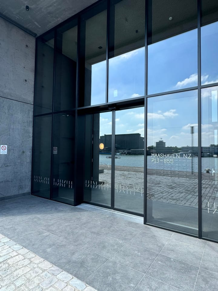 Foto 2 van Maashaven N.z. 661