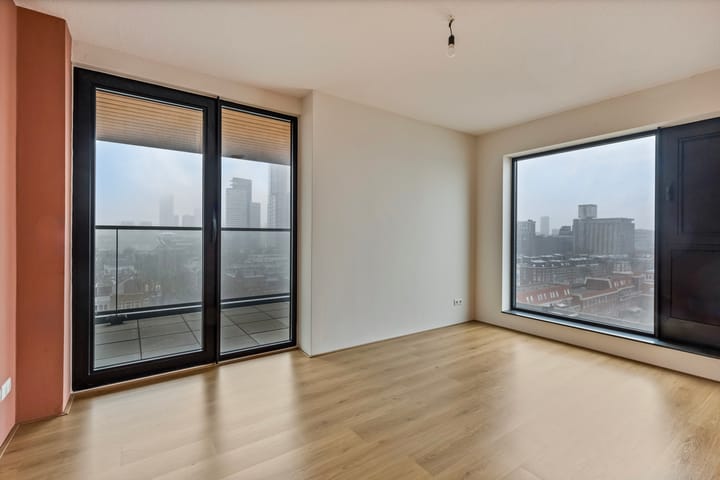 Foto 10 van Maashaven N.z. 661