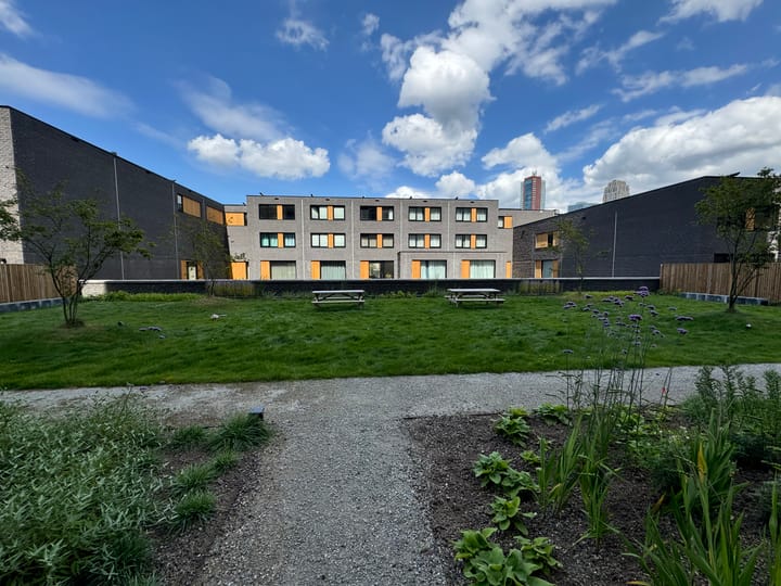 Foto 24 van Maashaven N.z. 661