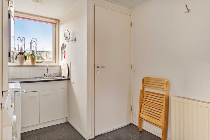 Photo 14 of Oostkerkestraat 8