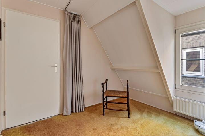 Photo 18 of Oostkerkestraat 8