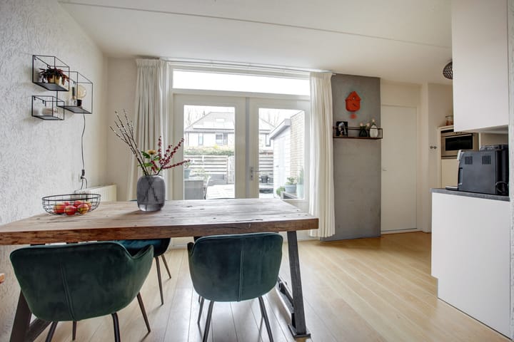 Foto 14 van De Bloemen 27