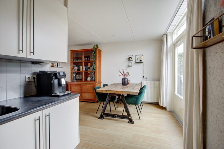 Foto 18 van De Bloemen 27