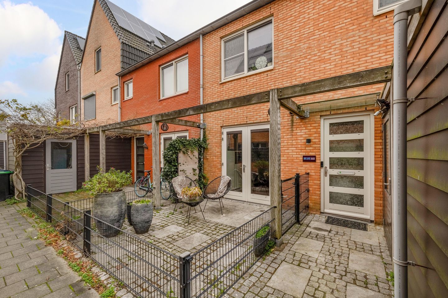 Foto 1 van Van Veendijk 18