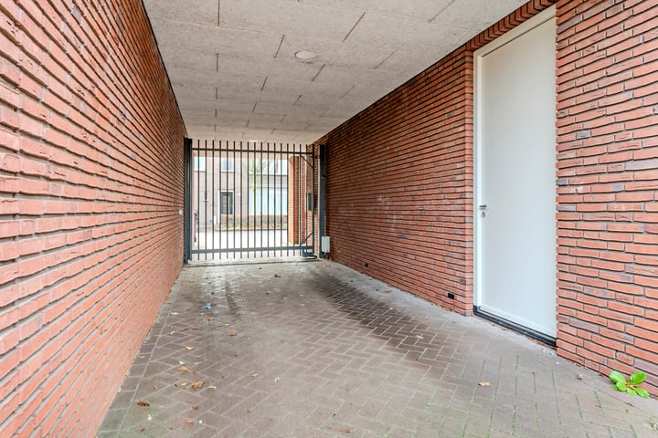 Bekijk foto 25 van Hasseltstraat 170