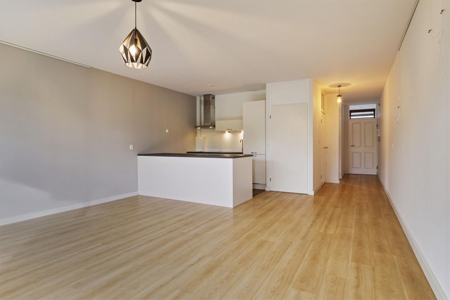 Photo 19 of Catharina van Rennesstraat 242