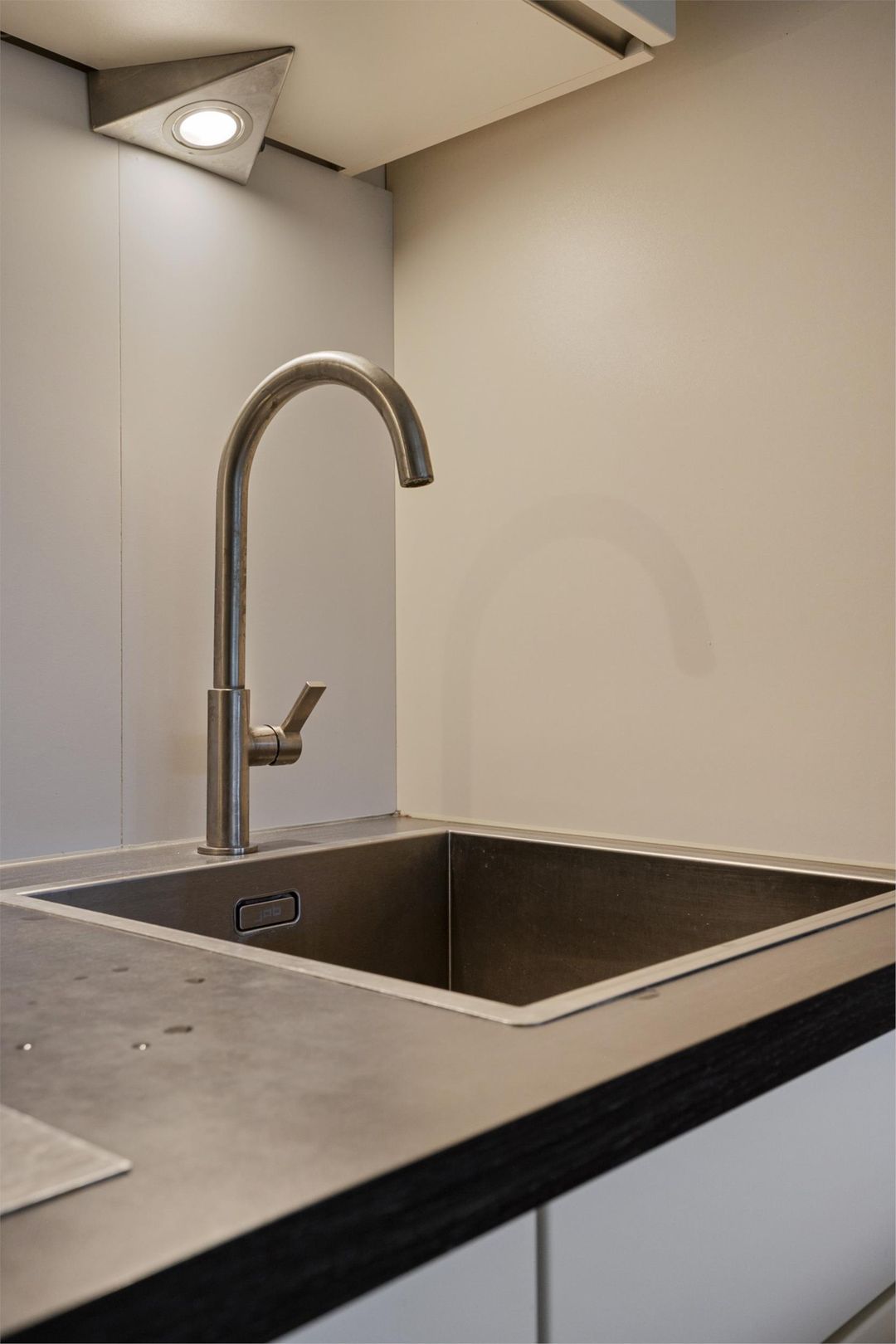 Photo 22 of Catharina van Rennesstraat 242