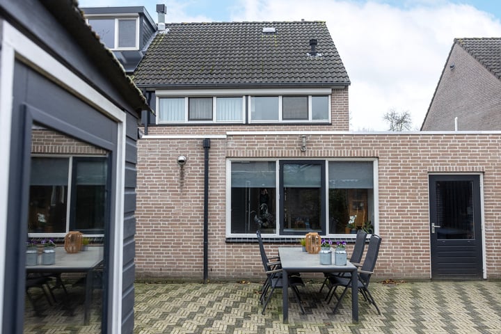 View photo 29 of Willem-Alexanderstraat 16