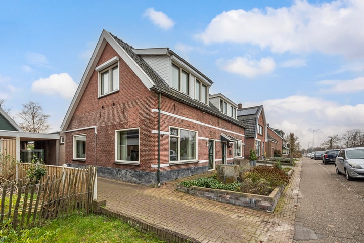 Bekijk foto 36 van Wierdensestraat 54