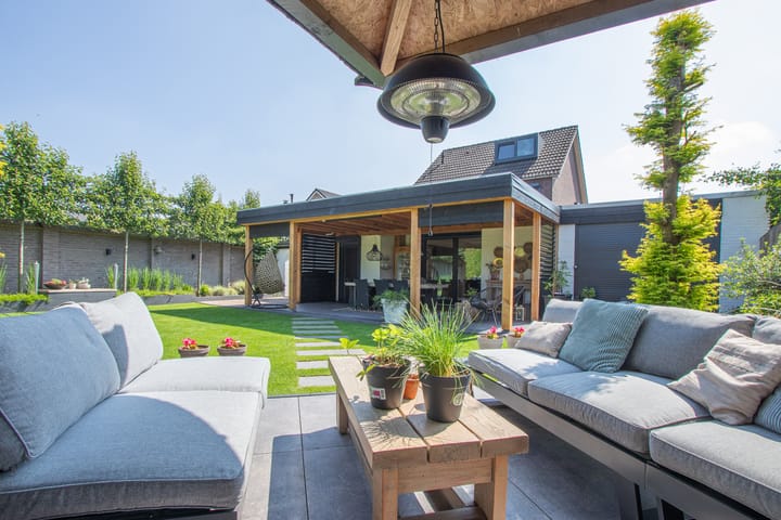 Photo 2 of Dorpstraat 5-A