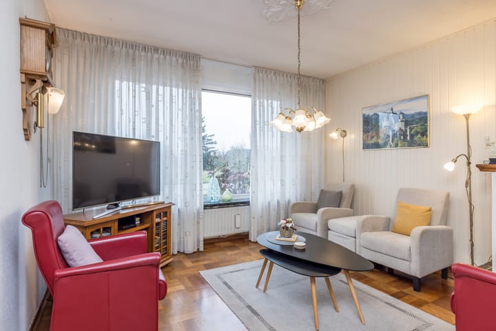 Photo 8 of Gouverneur Ruijs de Beerenbroucklaan 12