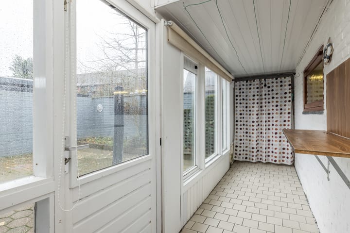 Photo 19 of Gouverneur Ruijs de Beerenbroucklaan 12