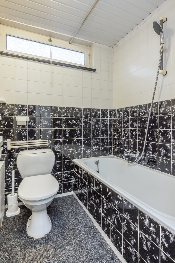 Photo 25 of Gouverneur Ruijs de Beerenbroucklaan 12