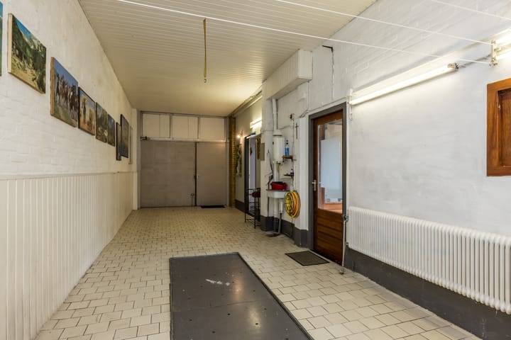 Photo 32 of Gouverneur Ruijs de Beerenbroucklaan 12