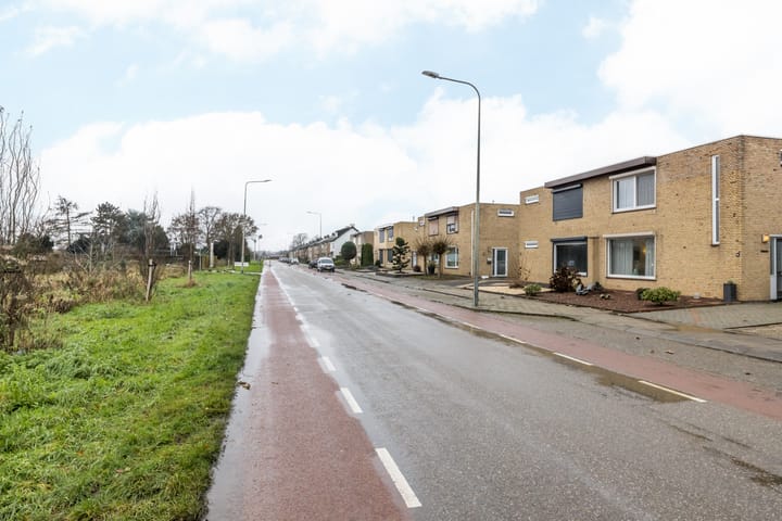 Photo 33 of Gouverneur Ruijs de Beerenbroucklaan 12