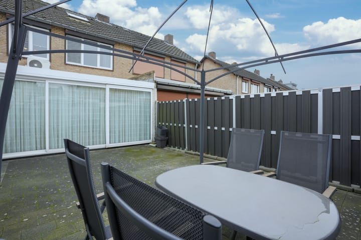 Foto 23 van Margrietlaan 2