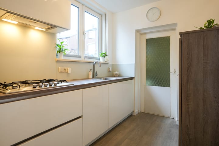 Photo 6 of Prins Bernhardstraat 21