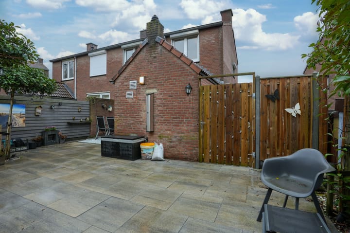 Photo 17 of Prins Bernhardstraat 21