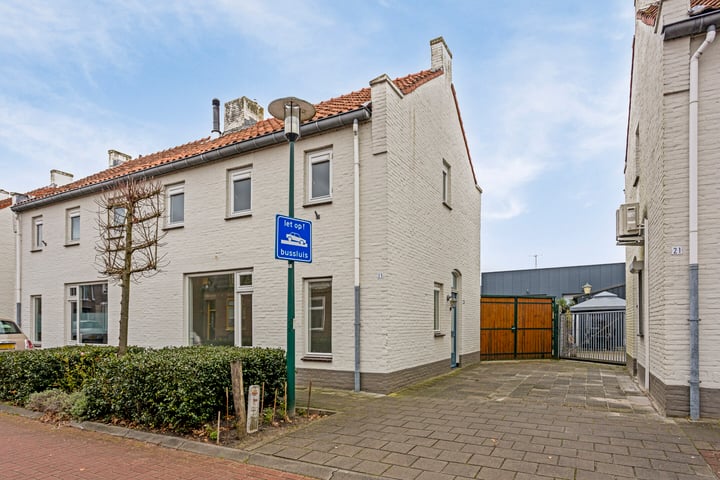 Bekijk foto 1 van Bergstraat 23