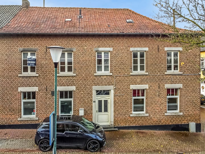Dorpstraat 99