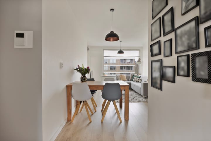 Foto 9 van Debussystraat 15