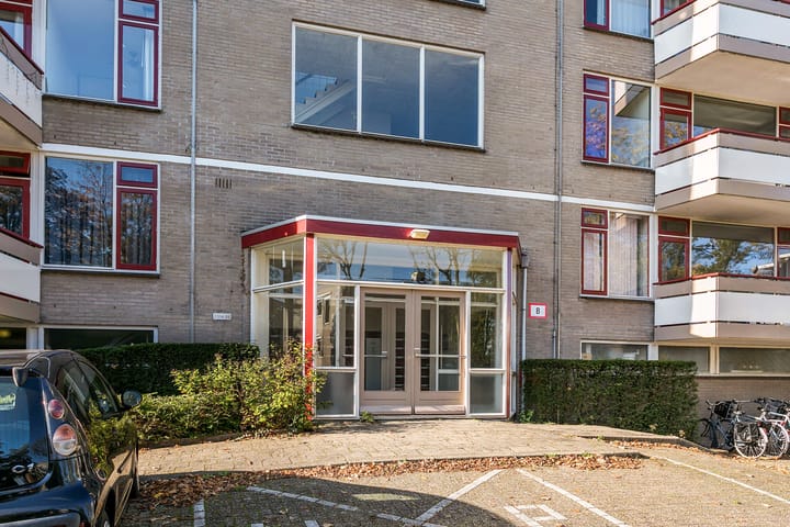 Foto 4 van Haagplein 4