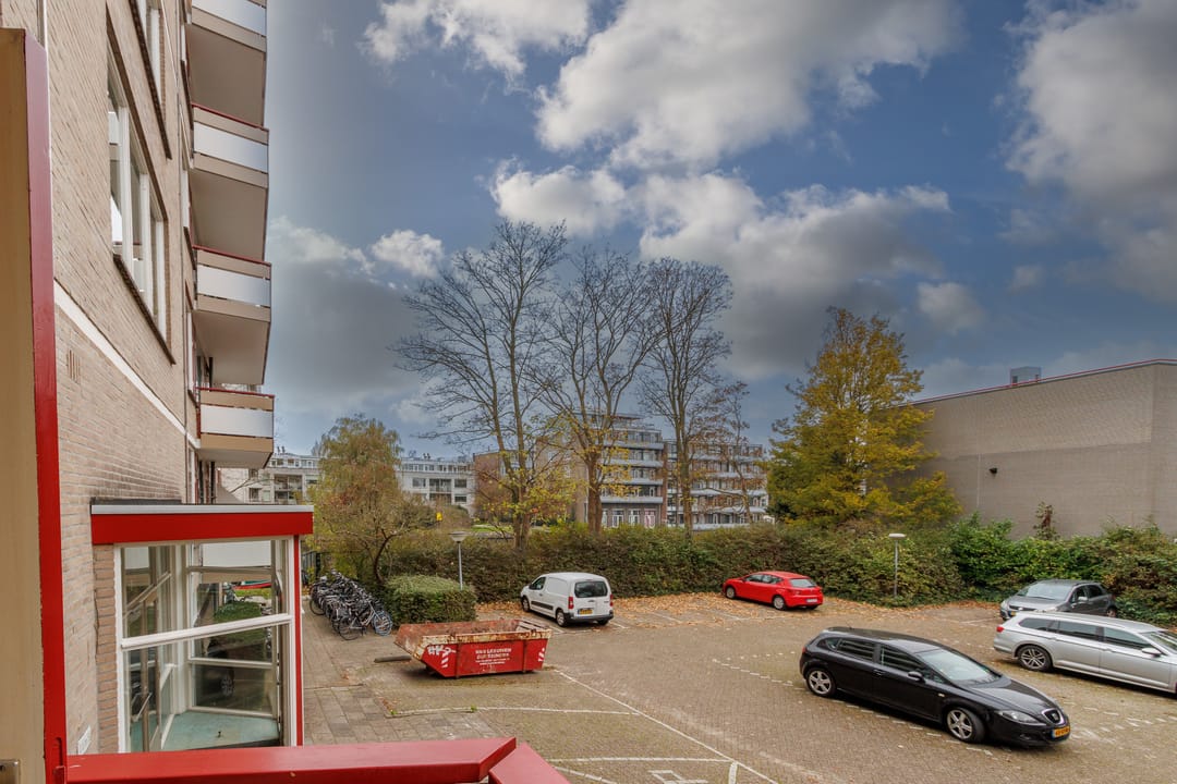 Photo 16 of Haagplein 4