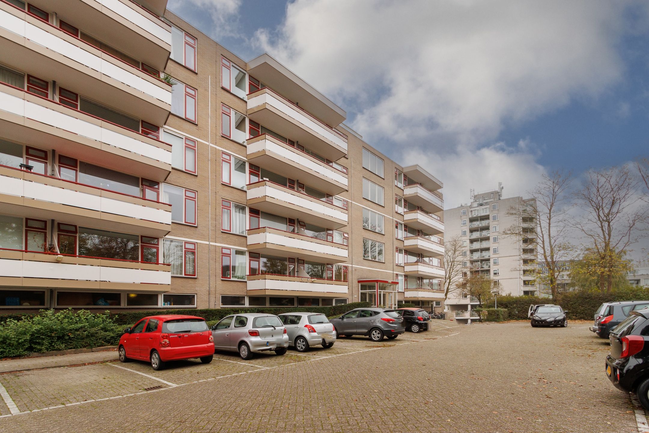 Photo 24 of Haagplein 4