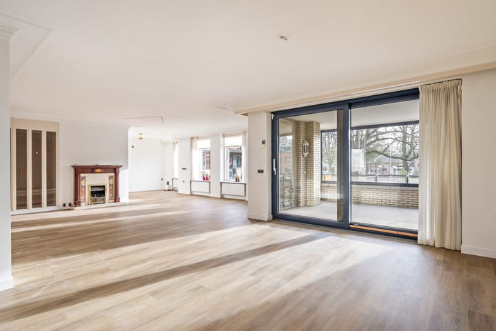 Foto 1 van Raadhuislaan 1-C