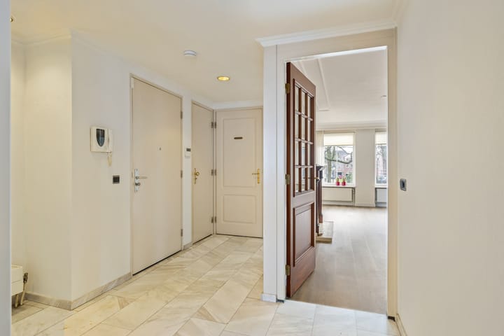 Foto 11 van Raadhuislaan 1-C