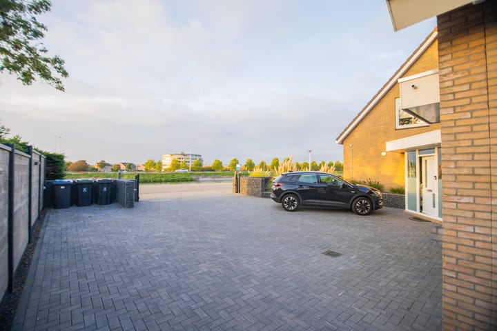 Photo 10 of Kanaalweg Oostzijde 166