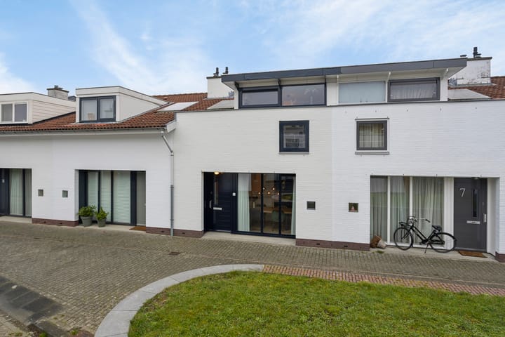 Foto 1 van Daniël Ruynemanstraat 5