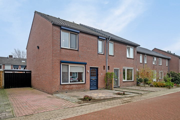 Bekijk foto 1 van Weisterbeekstraat 27