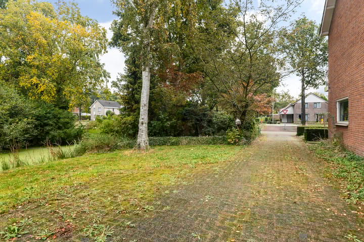 Foto 33 van Burgemeester Falkenaweg 176