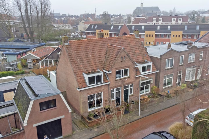 Bekijk foto 38 van Tulpstraat 1