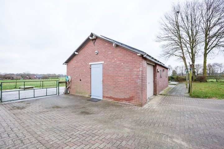 Bekijk foto 21 van Heuvelwijk 1