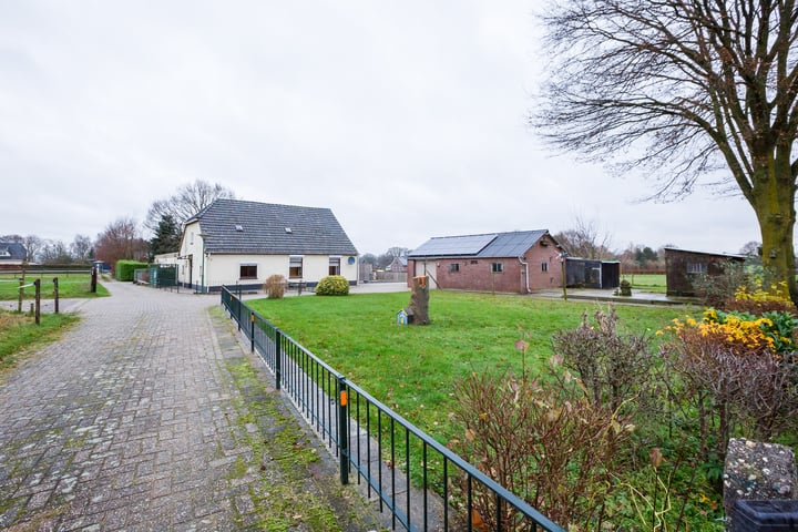 Bekijk foto 40 van Heuvelwijk 1