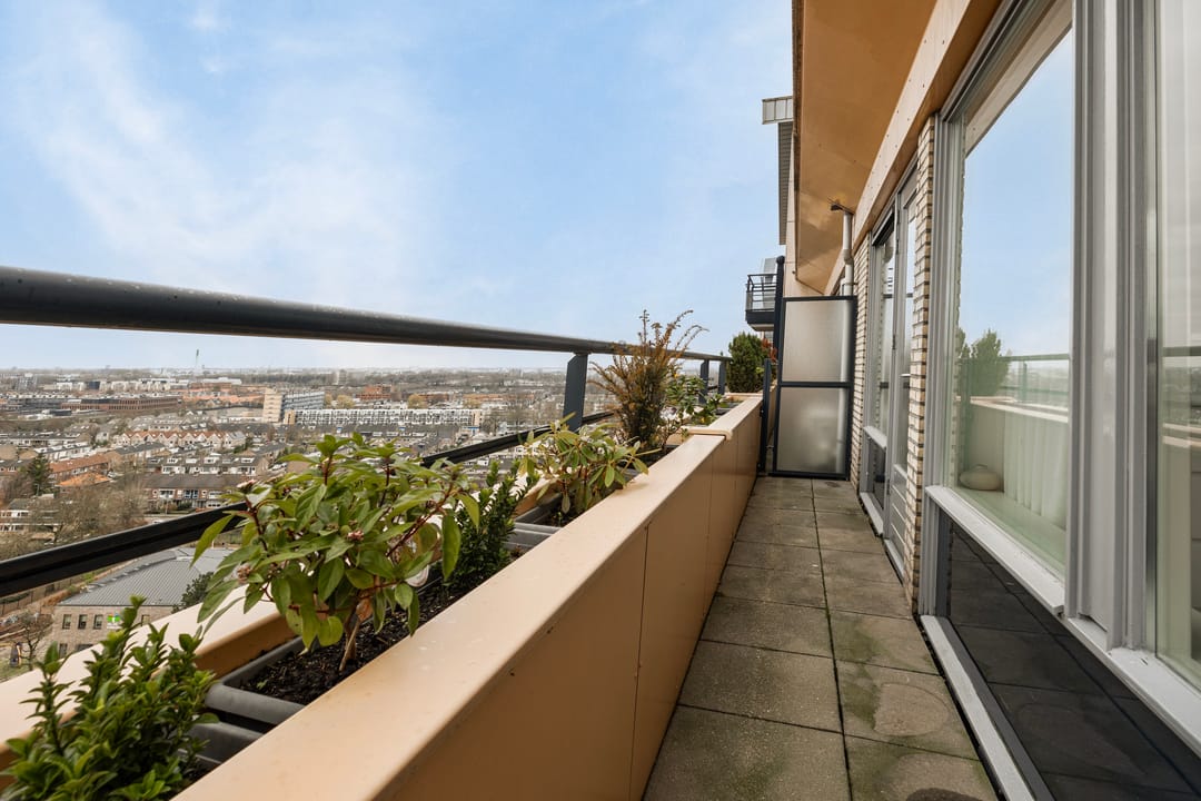 Photo 17 of Zonnestein 329