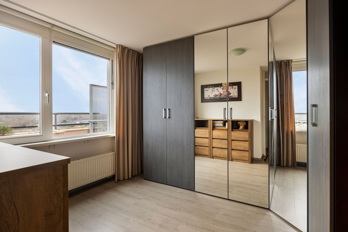 Photo 19 of Zonnestein 329