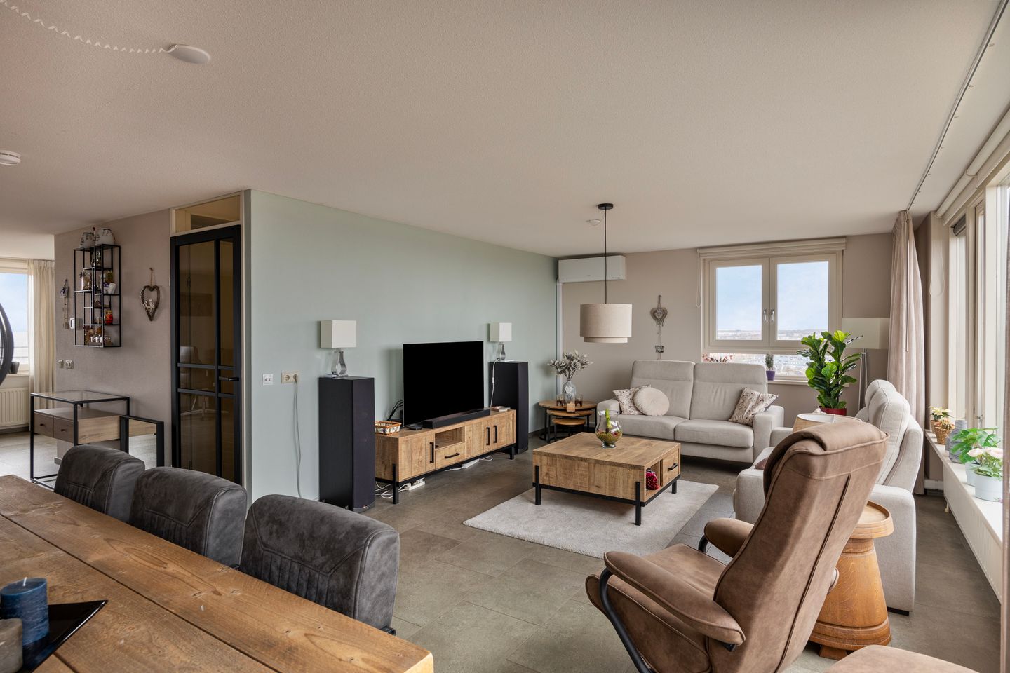 Photo 29 of Zonnestein 329